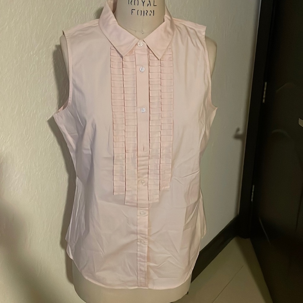 Sleeveless banana republic soft peach blouse